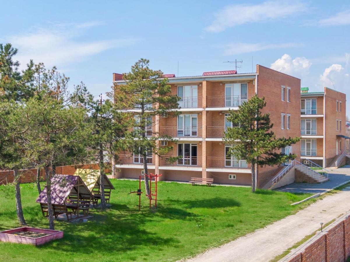 Пальмира Hotel โคเบลโว ภายนอก รูปภาพ