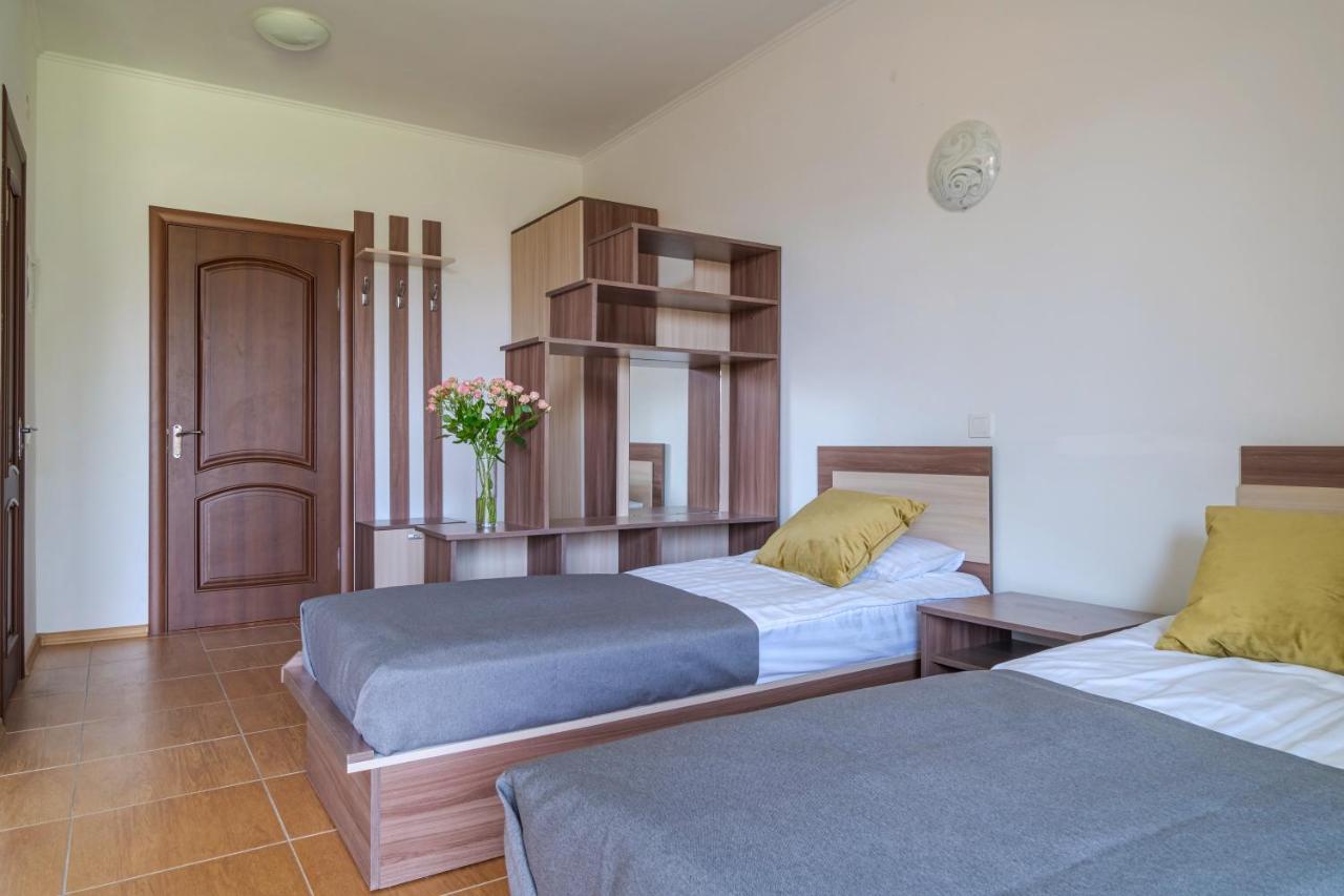 Пальмира Hotel โคเบลโว ภายนอก รูปภาพ